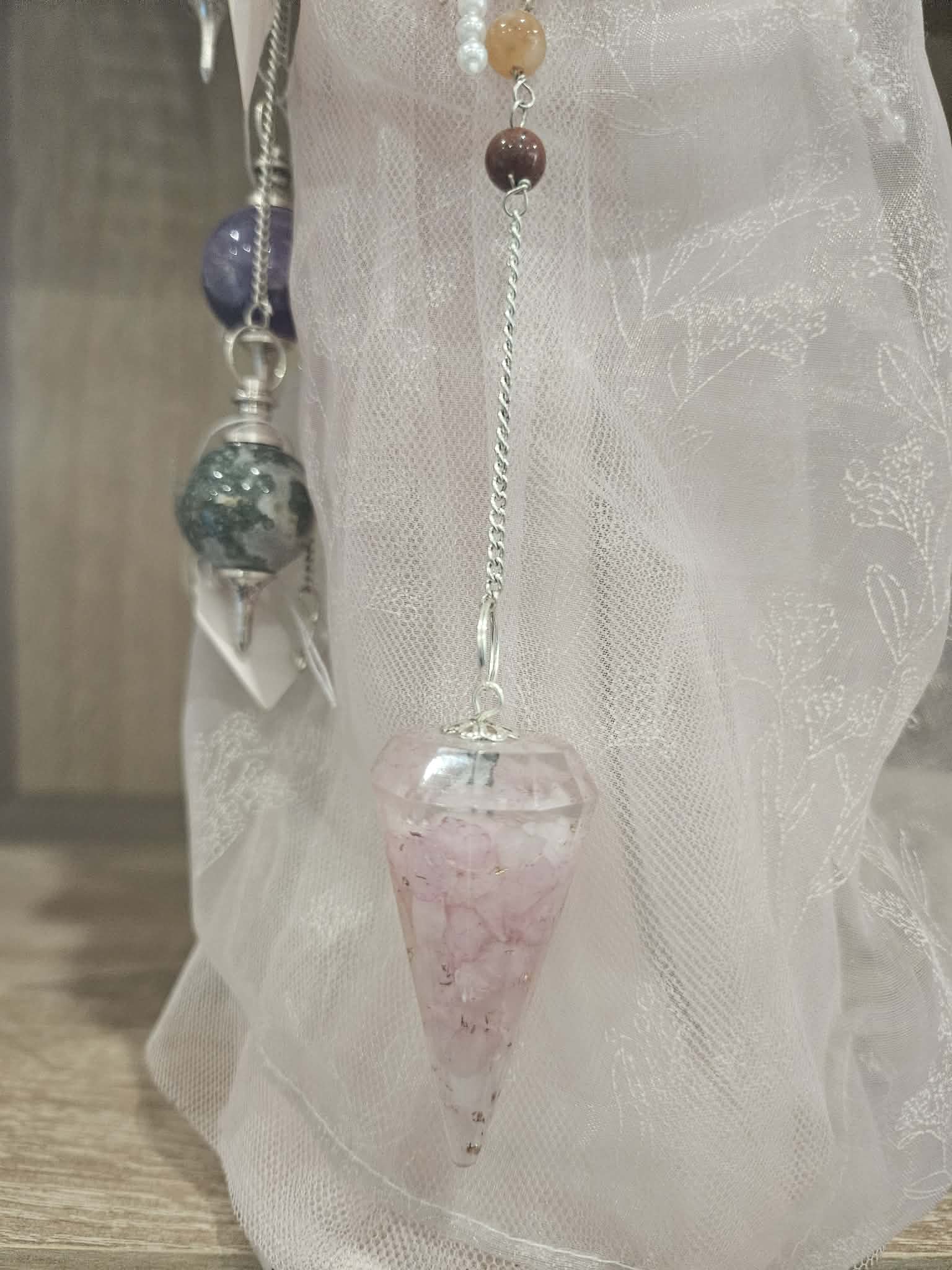 Pendule Orgonite Chakra "Quartz Rose" – Image 2